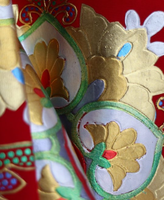 紋付袴レンタル・成人式・結婚式・卒業式【陣羽織】朱赤　金箔の華文、アラベスク模様